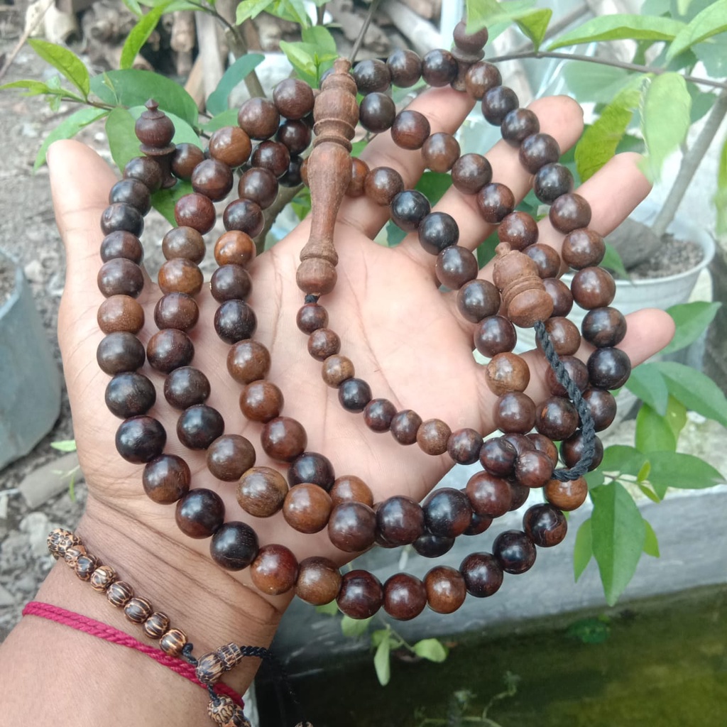 tasbih gaharu 12mm | tasbih kayu gaharu | tasbih gaharu asli | tasbih gaharu super | tasbih 99 butir