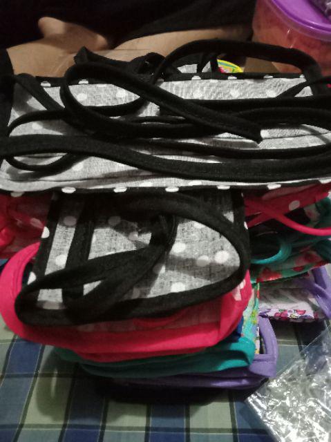 Masker Kain Polkadot Magenta Free Plastik