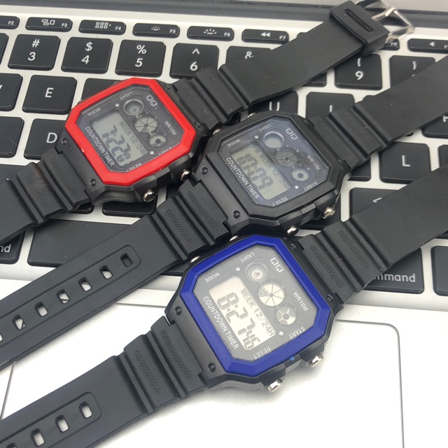 ［Ready Stock］Jam tangan pria wanita digital segi karet LED s1038