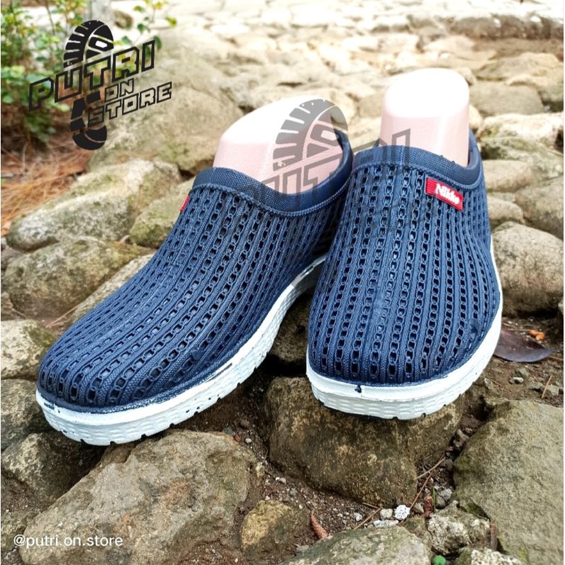 Sepatu kerja berkendara Karet Slip On cowok pria anti air awet tahan lama NIKKO 8152