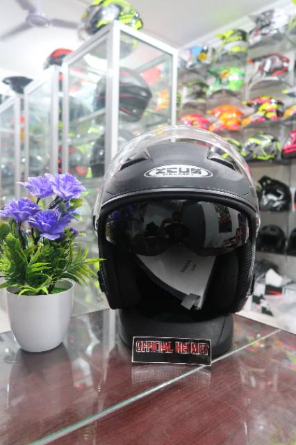 HELM ZEUS 611 Black Doff-2