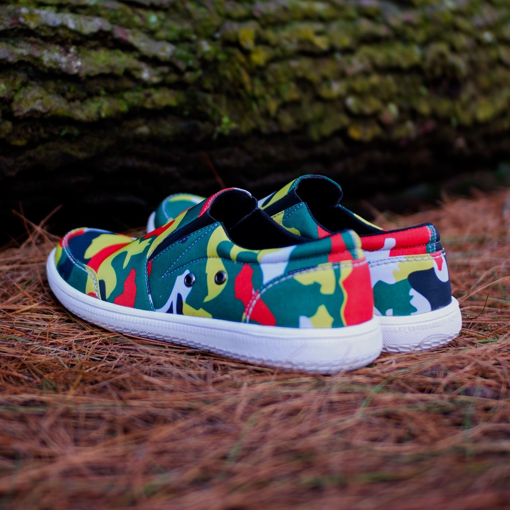 slip on pria / sepatu slip on pria murah / sepatu pria slip-on casual / slip-on pria motif FBI water