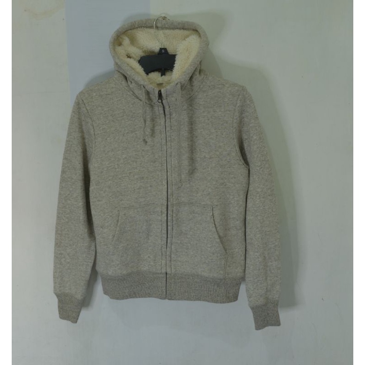 Jaket Uniqlo Second Branded