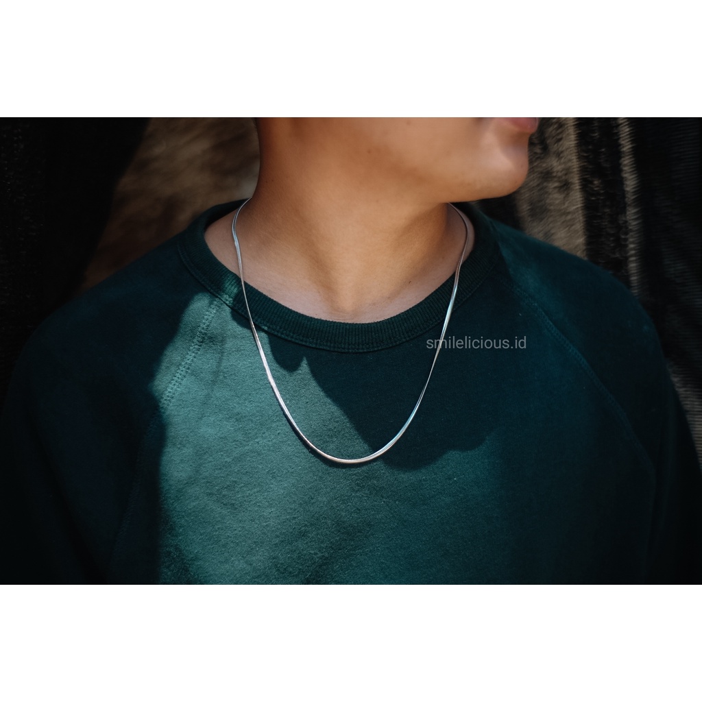 Kalung Titanium Silver dan Emas model Pipih untuk Pria atau Wanita / Kalung Pria / Kalung Anti Karat