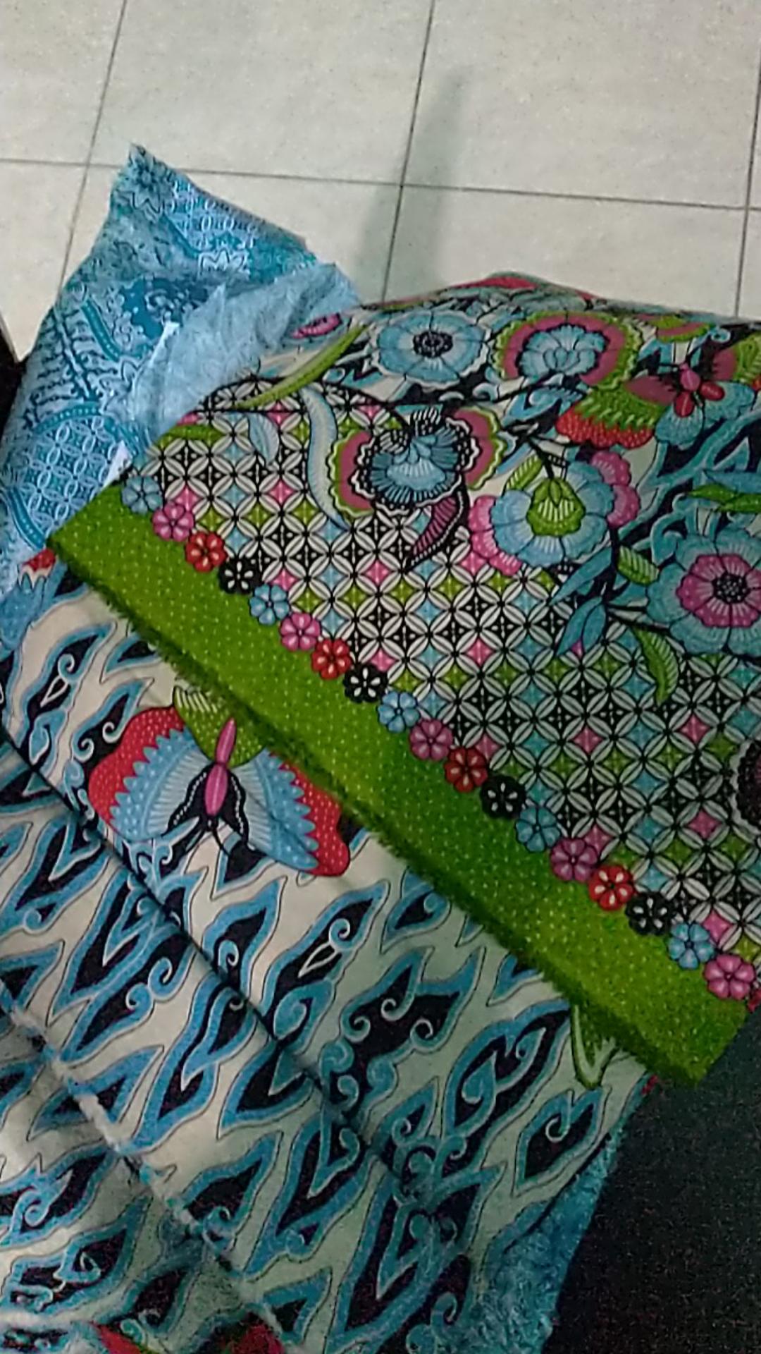 Kain Batik Solo Motif Slarak Kupu Pink ( Primissima )