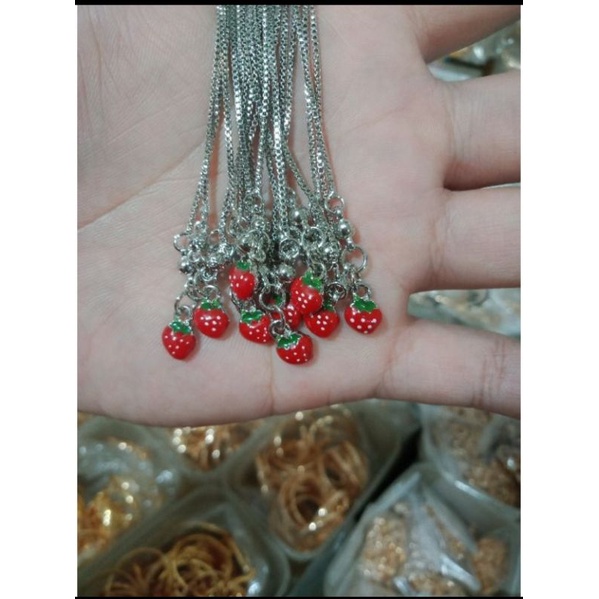 kalung perhiasan anak motif strawberry silver dan gold