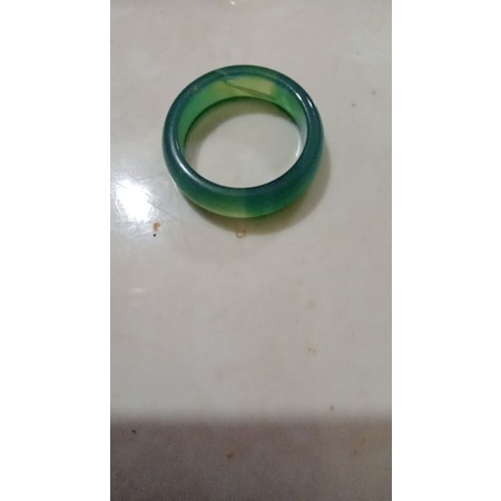Cincin Giok Hijau Tua