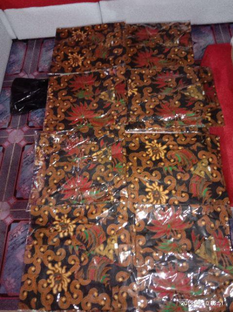 Kemeja Batik Pria Lengan Pendek Motif Ulir