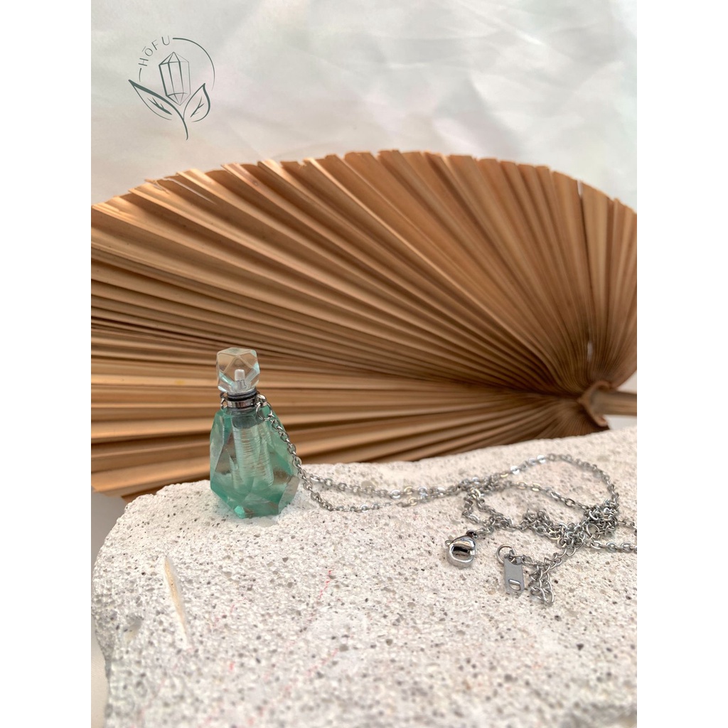 Kalung Crystal Diffuser Necklace