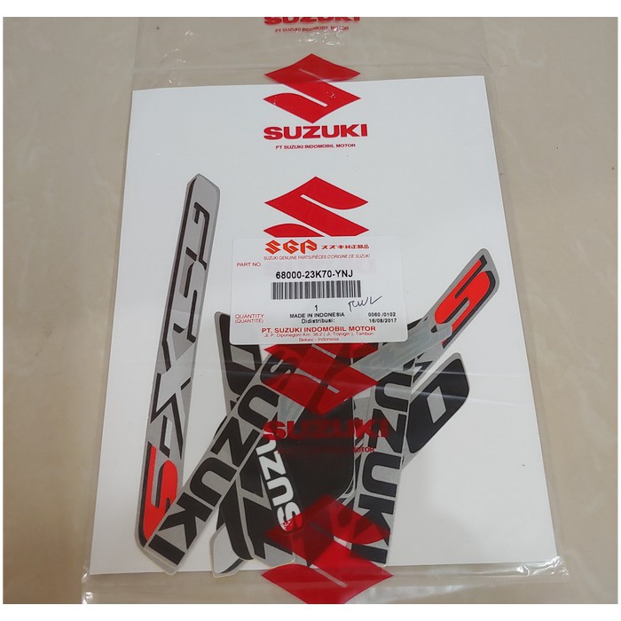 Striker motor suzuki / Stiker Bodi & Lis Body & Striping Gsx150S 2017 Silver Original
