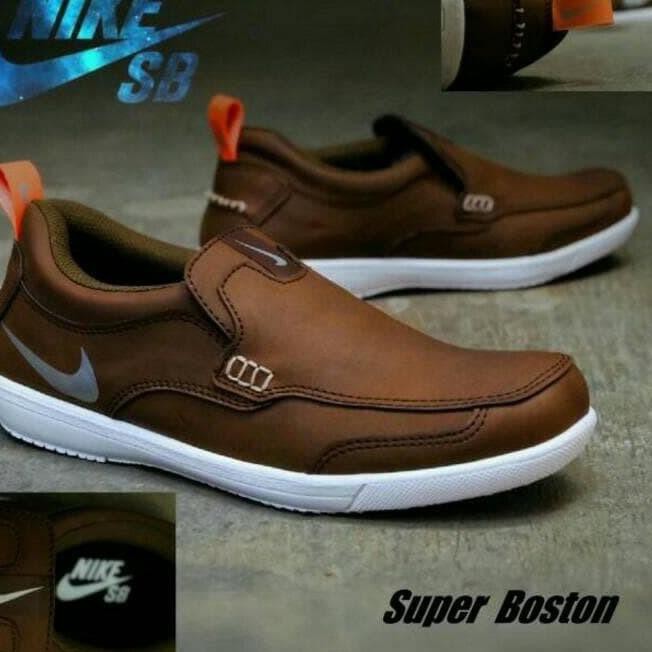 Terbaik sepatu pria kasual slip on pria nike boston sepatu harian .. TERJAMIN