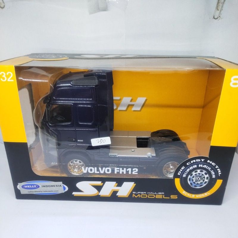 diecast miniatur truck volvo truk alat berat bahan besi mainan