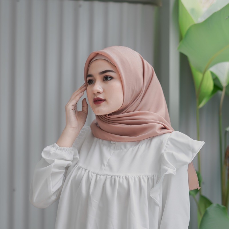 HIJAB BELLA SQUARE / HIJAB POLYCATTON-Hazelnut