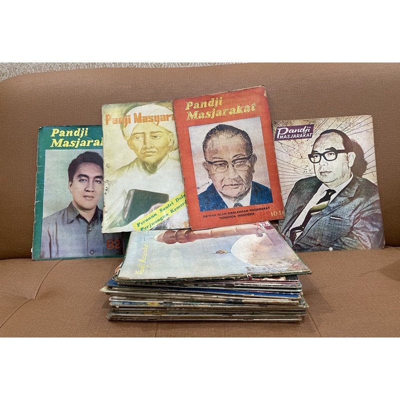 Majalah Pandji Masyarakat tahun 1970 - 1975. 33 Edisi (Nomor)