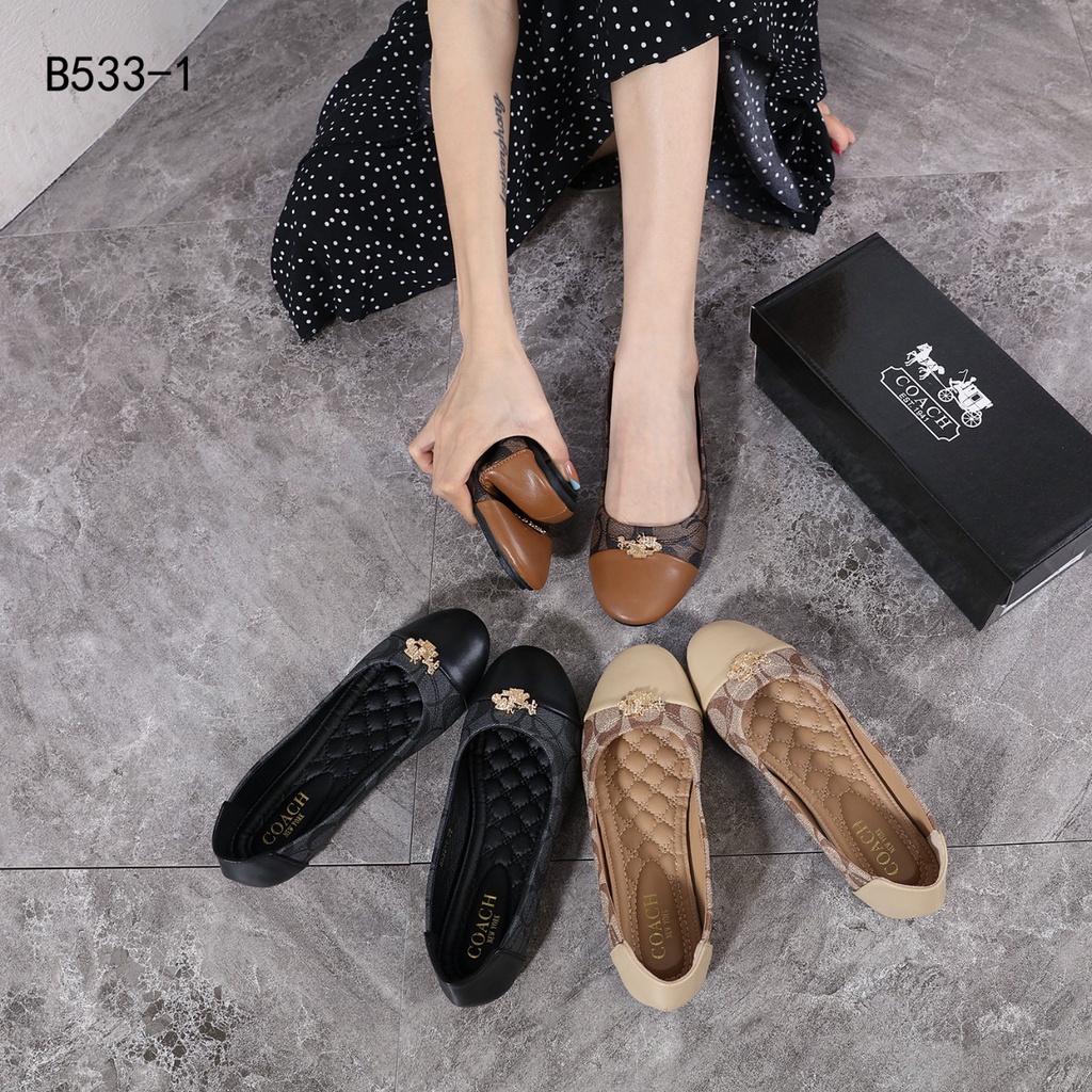 Signature and Leather Flat Shoes B533-1