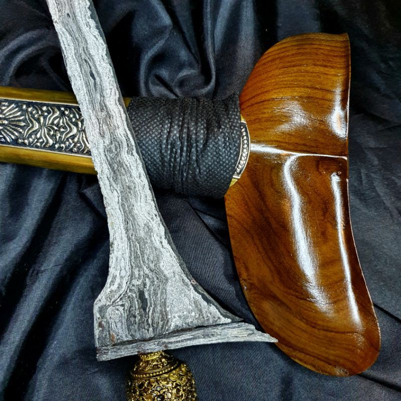 Keris Tilam Sari Tangguh Sepuh Pamor Wos Wutah