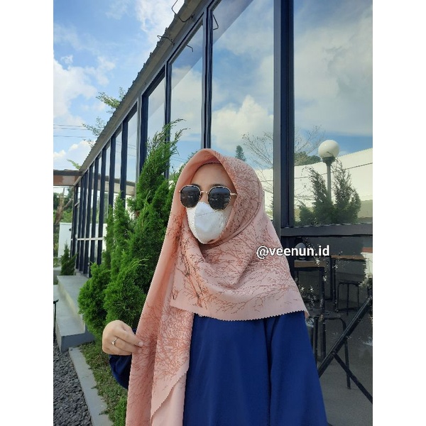 Khimar Motif Ukuran 115x115