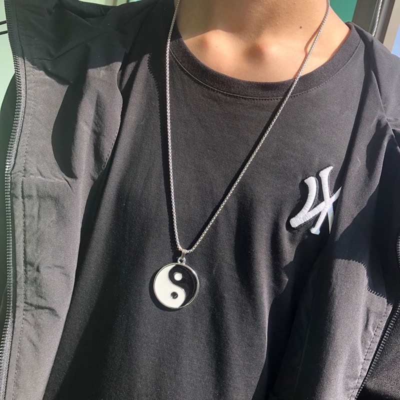 Kalung Liontin Yin Yang Tai Chi Bahan Stainless Steel Gaya China Untuk Pria Dan Wanita