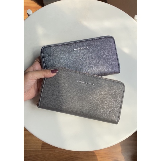 c long arround wallet