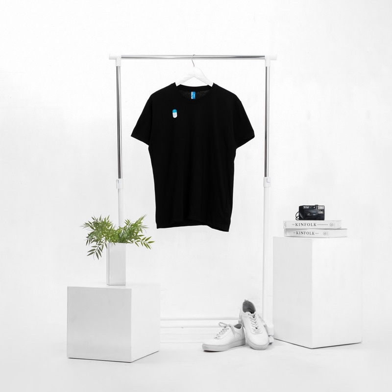 KAOS POLOS COMBED 30S LENGAN PENDEK PRIA DAN WANITA 100% COTTON ORIGINAL cocok untuk sablon-30s HITAM BASIC