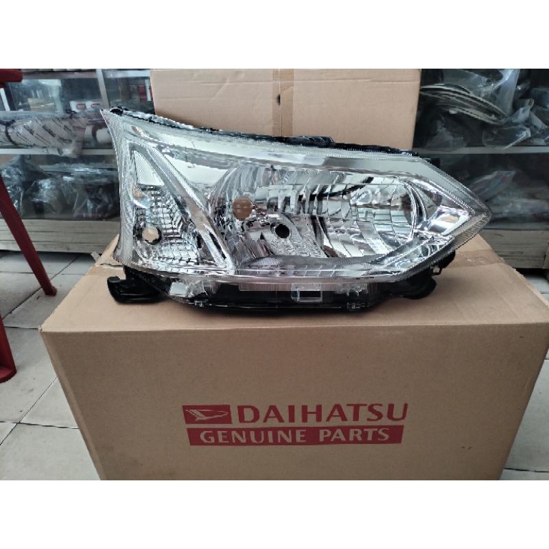 LAMPU UTAMA HEADLAMP DEPAN MOBIL GRAND NEW AVANZA XENIA ORI