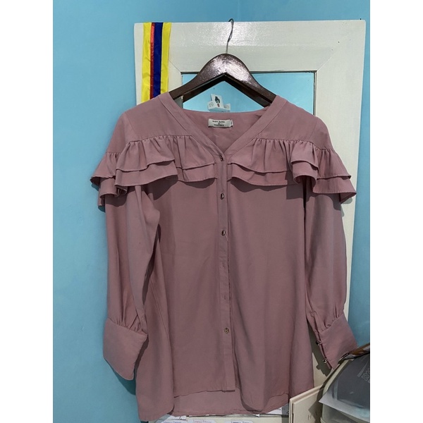 Preloved Kemeja Dusty Pink by Nagita Slavina X Chapter 9