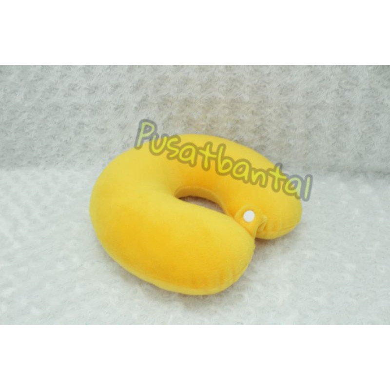Bantal Leher Polos + Kancing Warna Kuning Pooh