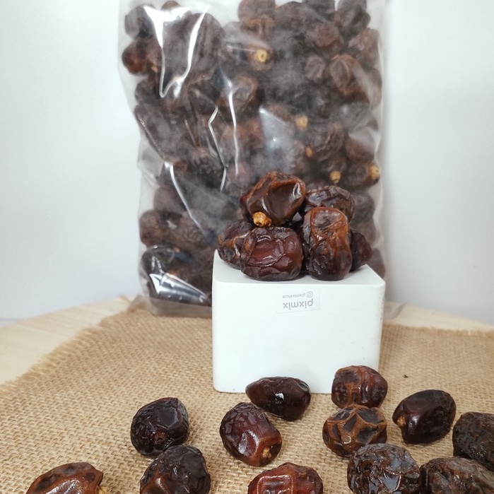 

KURMA DATE CROWN KHENAIZI 500GR / KURMA KHALAS / KURMA DATE CROWN / OLEH OLEH HAJI DAN UMROH