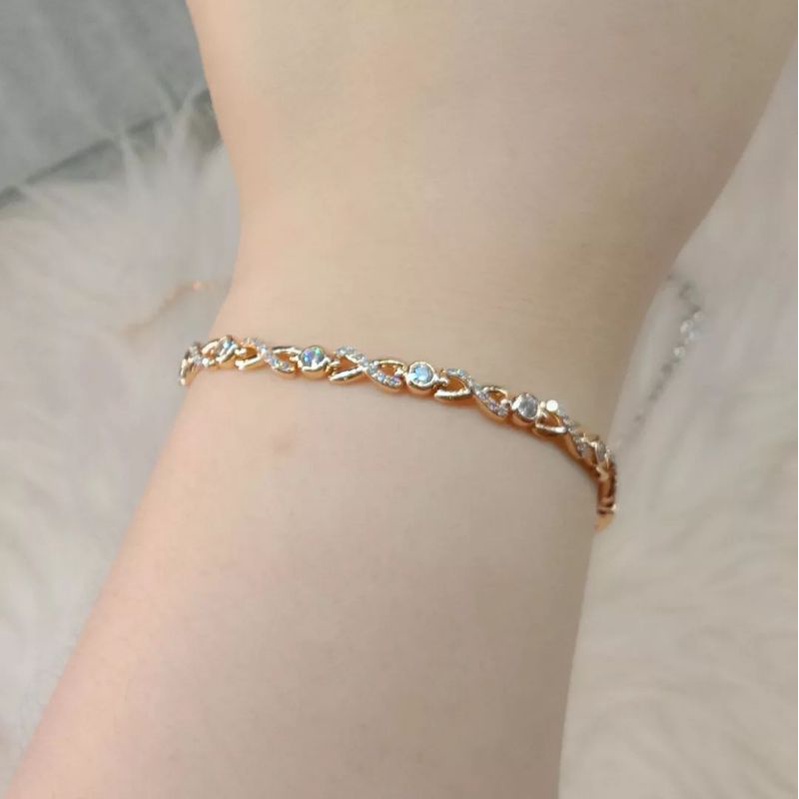 Gelang Titanium Wanita Anti Karat, Anti Alergi, Tahan Lama, Di Jamin REALPICT 100% Dan  High Quality, Gelang Rantai Gold