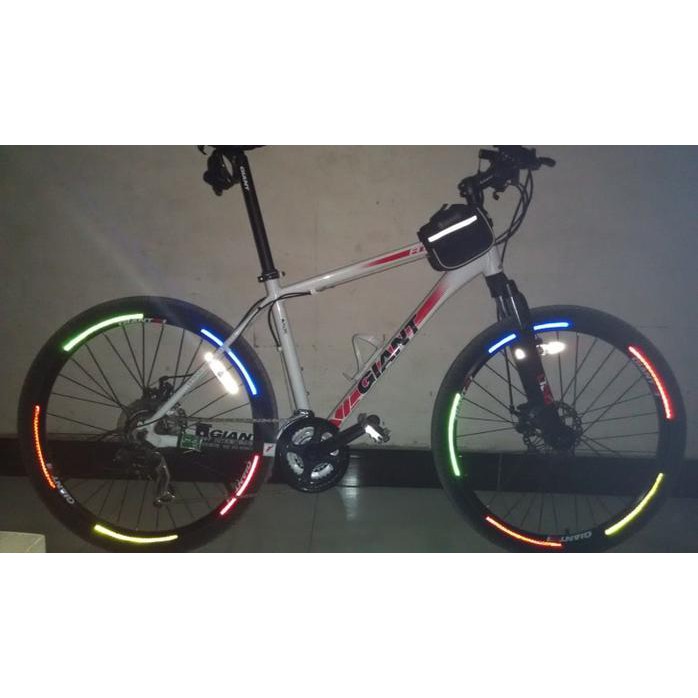 BESTSELLER STIKER REFLEKTIF VELG BAN PELEK SEPEDA RIM STICKER CUCI GUDANG