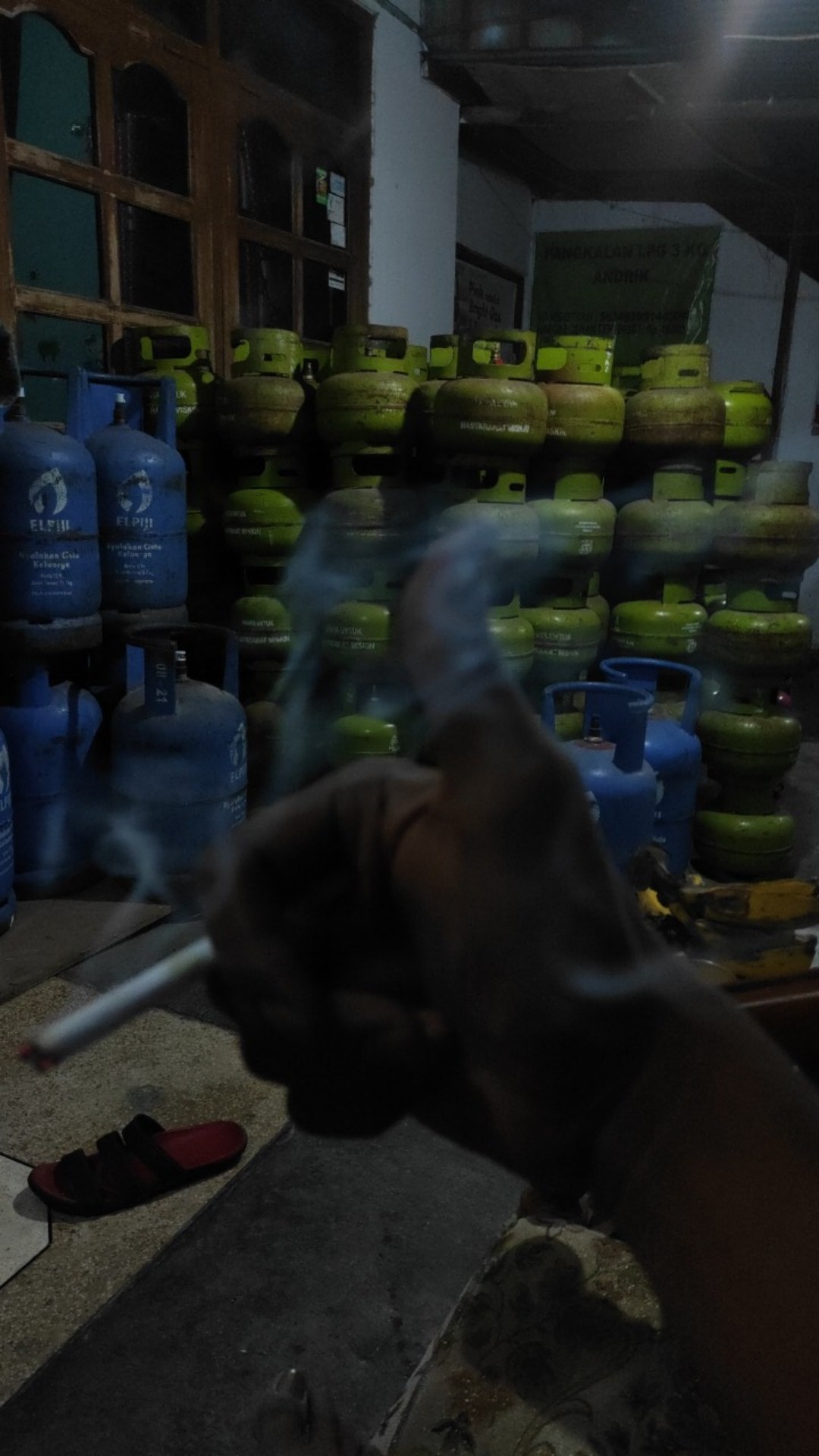 Apar 2 Kg Alat Pemadam Api Ringan Fire Extinguisher Abc Dry Powder