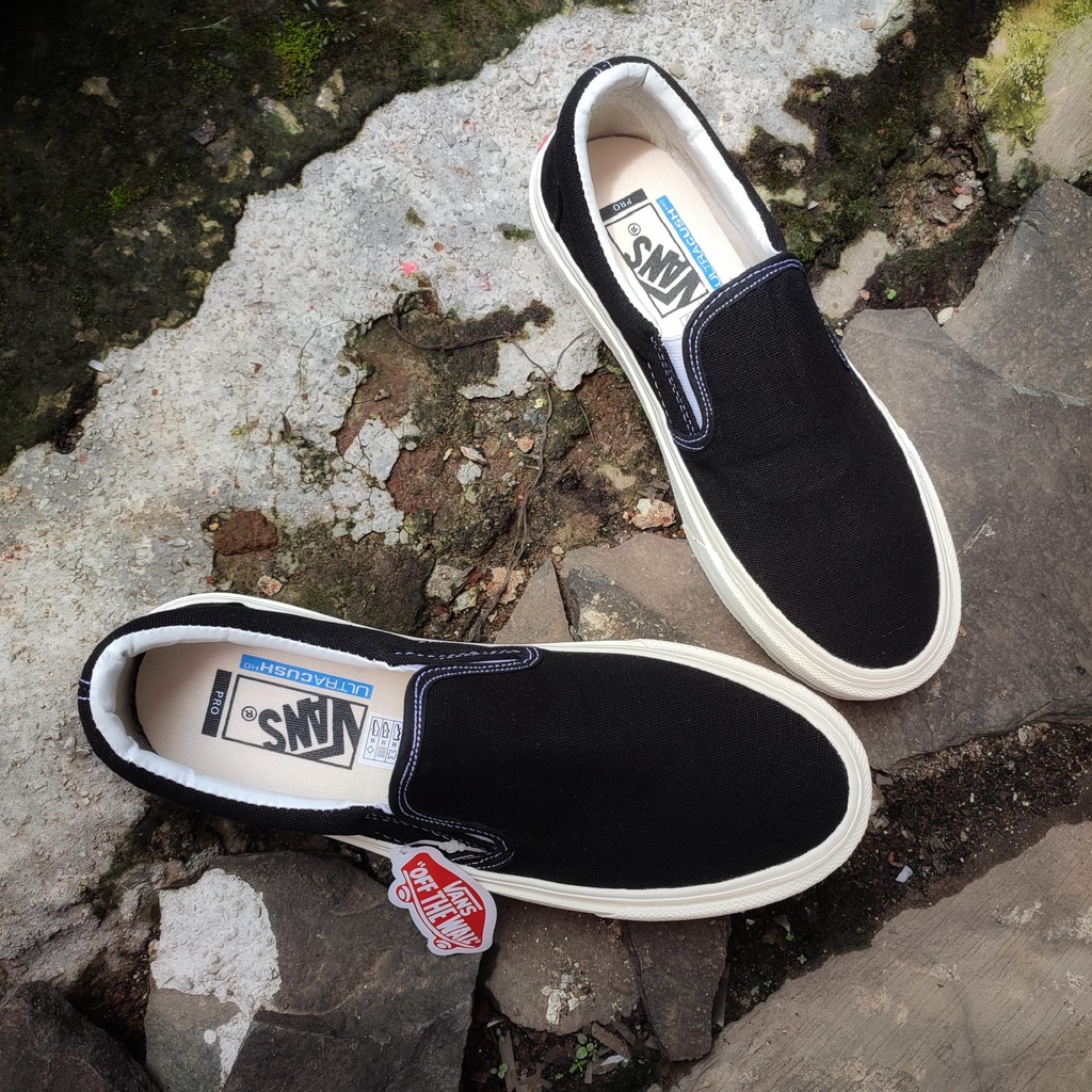 PROMO Sepatu Slip On Warna Hitam untuk Pria dan Wanita | Vans Slip On Classic All Black Premium TOP Quality Beda dan Berkelas