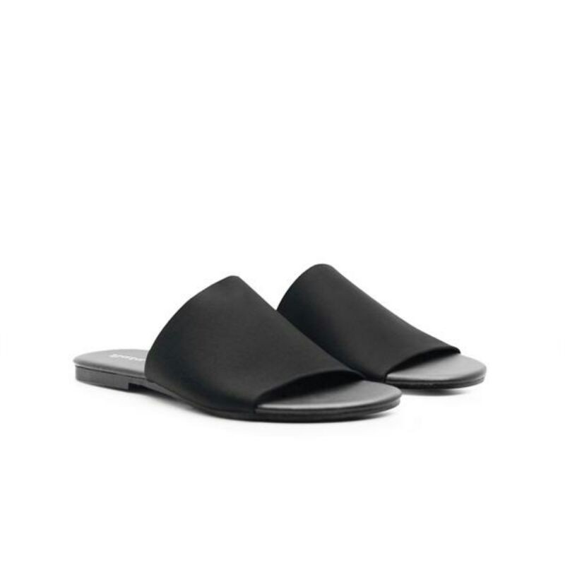 Bata sandal wanita flat