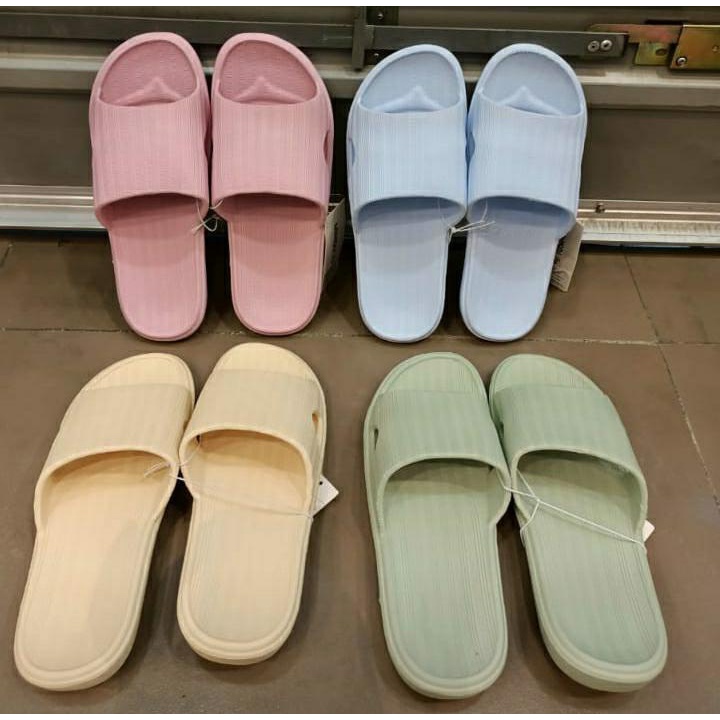 Jual MINISO COMFORT BATHROOM SLIPPER / SENDAL MINISO Shopee Indonesia