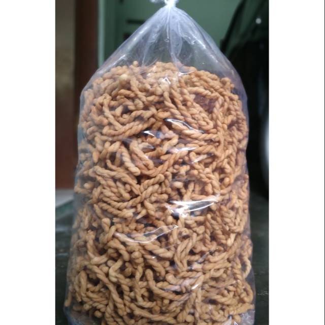 

Untir untir (cemilan lebaran)