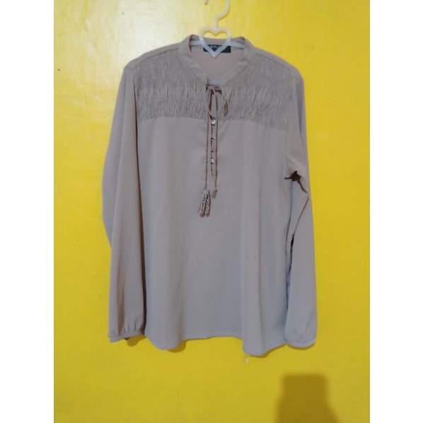 Preloved blouse by Simplicity