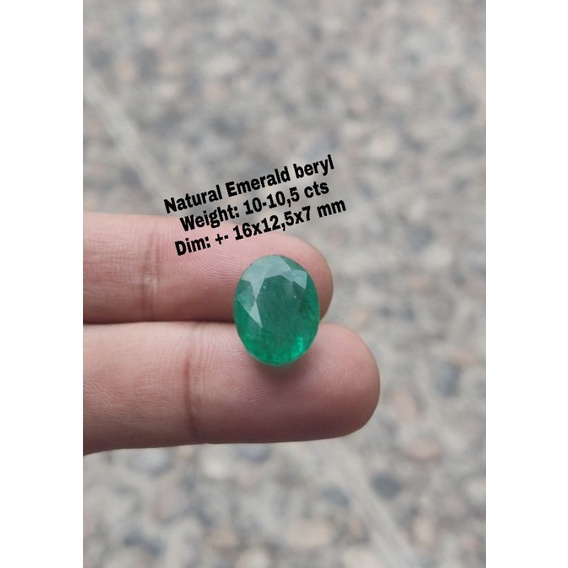Natural Emerald Beryl Oval mix cut 10.5 cts
