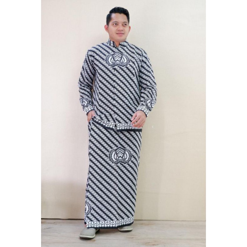 Setelan kemeja sarung batik