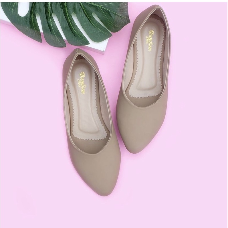 Sepatu Wanita BigSize Marina Cream