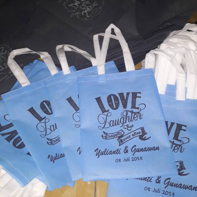 

(F20X25)65gsm tas wedding tas souvenir,tas bingkisan,tas spunbond,souvenir pernikahan