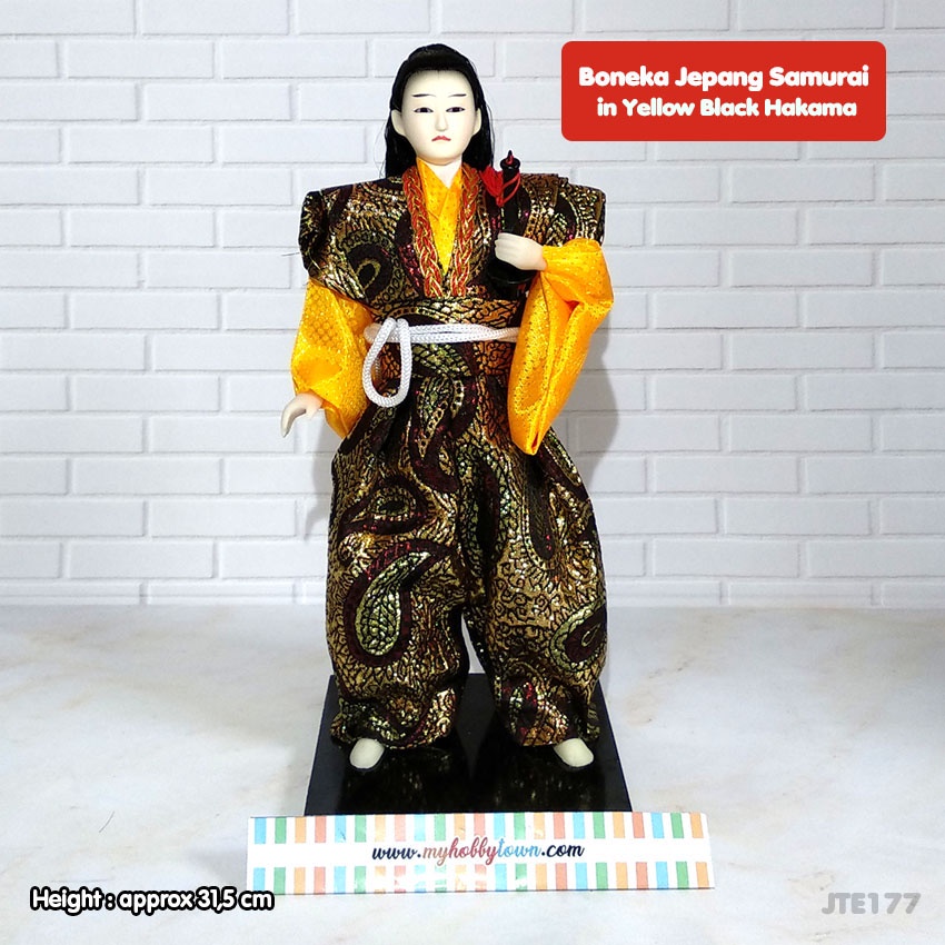 Boneka Jepang Samurai Yellow Black Hakama Sedang