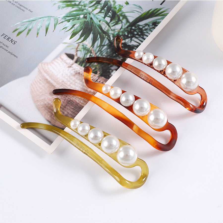 New Korean Ins Pearl Twisted Hair Clip Fashion Woman Plastic Hair Claw Hairpin Hair Accessories