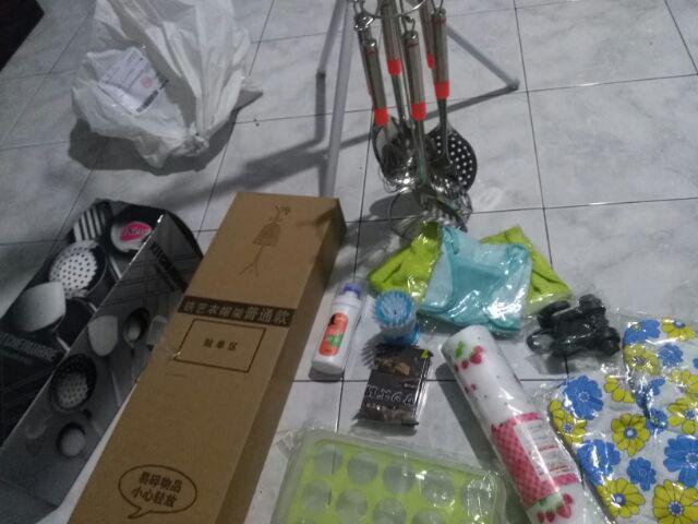 Dt.shop.medan 2in1 Sikat Cuci Piring + Dispenser Sabun Tanpa Gagang