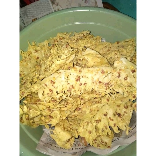 

CEMILAN PEYEK KACANG TANAH , PEYEK UDANG REBON DAN PEYEK KACANG IJO