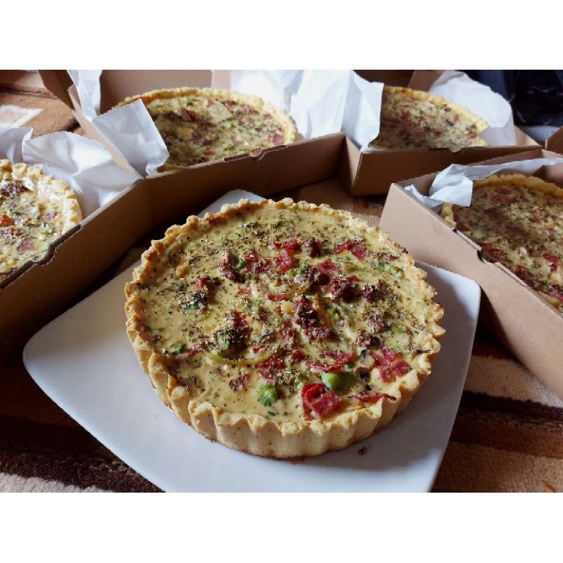 

Quiche Lorraine /pie asin keju cheese bisa untuk hampers/hantaran