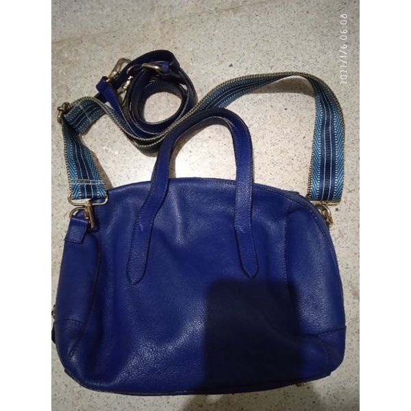 Tas Kulit Asli Lee Choir