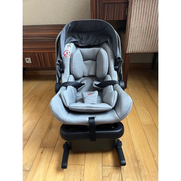nuna pipa lite with base car seat