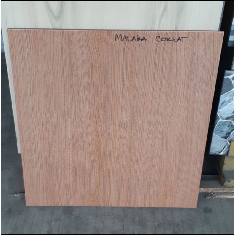 keramik lantai motif kayu doff 50x50 MALACCA COKLAT