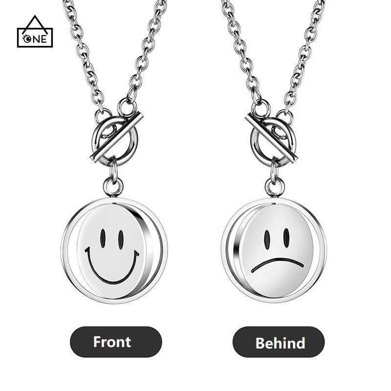 COD❤Kalung Liontin Unisex Wajah Smiley Aksesoris Perhiasan Fashion Rotasi Punk Buckle A one