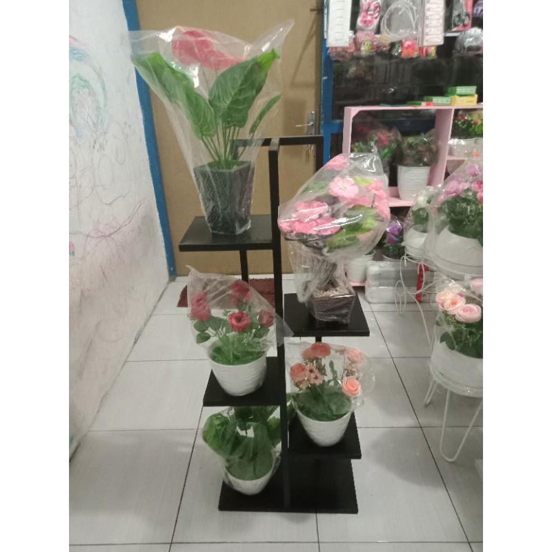 RAK BUNGA BESI SUSUN 5 ADA 2 WARNA HITAM SM PUTIH